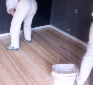 Gulvafhøvling og gulvafslibning i Smidstrup & Nordsjælland- Brædegulv efter afslibning