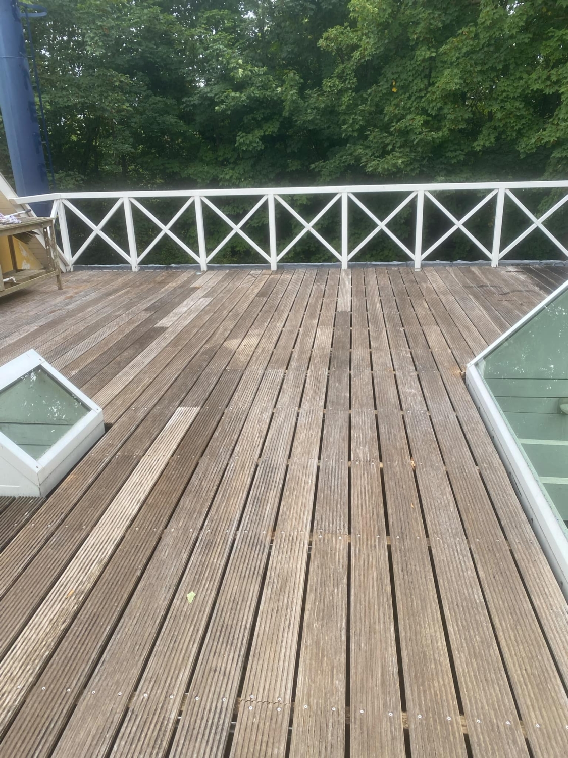 Riller i træterrasser