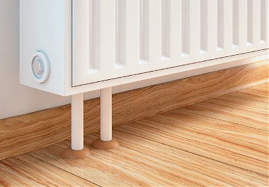 Slibning omkring radiatorrør - Anvende håndværktøj eller små slibeværktøjer i områder tæt på rørene for at sikre præcision.